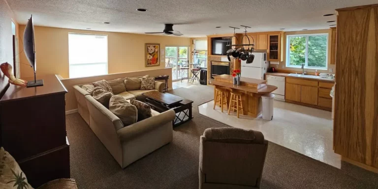 residential cleaning services 768x384